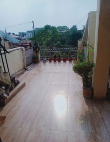 Balcony in 2 BHK Villa at Aliganj – for Rent