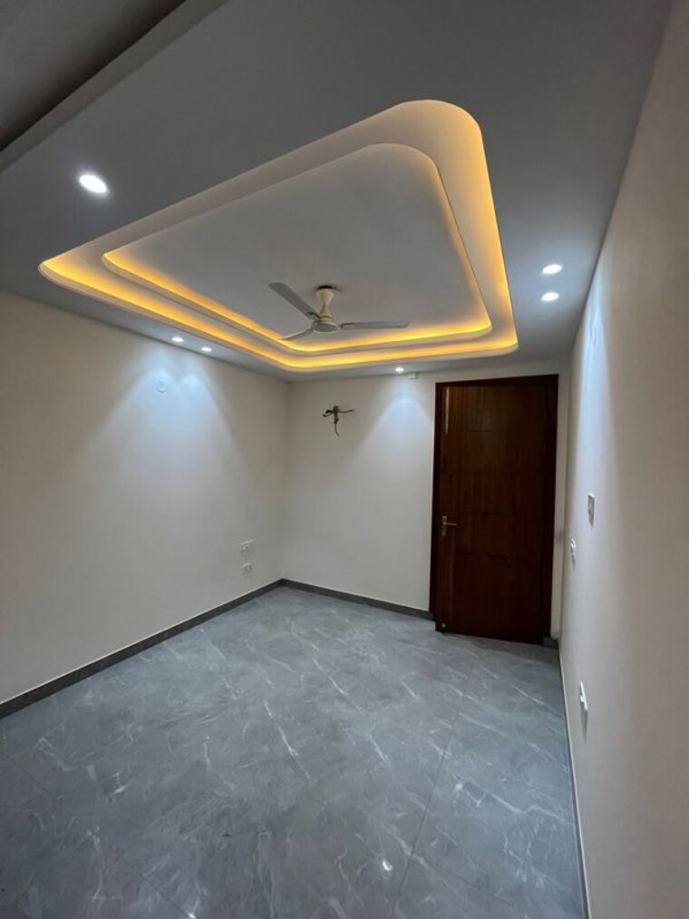 Room, gwal pahari 3 Bedroom 150 Sq.Ft. Builder Floor In Gwal Pahari Gurgaon 9841368