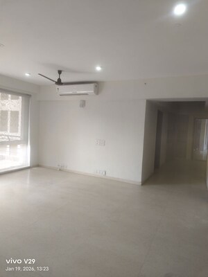 Room in 4 BHK Apartment at Tata Raheja Raisina Residency, Sector 59 – for Rent
