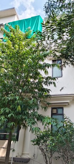 Plot For Sale in Sushant Lok I