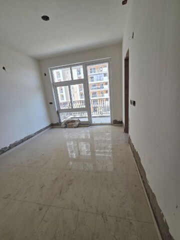 Room in 2 BHK Apartment at Omaxe Hazratganj, Gomti Nagar – for Sale