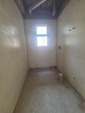 Room in 2 BHK Apartment at Omaxe Hazratganj, Gomti Nagar – for Sale