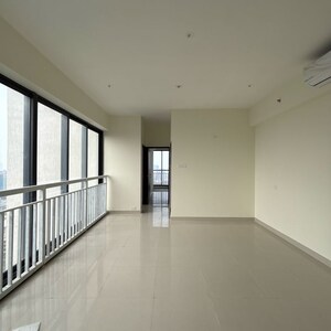 Room in 2 BHK Apartment at Dynamix Divum, Riddhi Gardens – for Rent