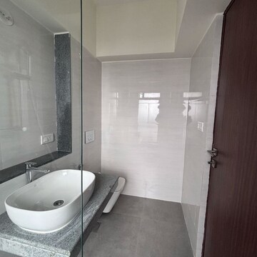 Bathroom in 2 BHK Apartment at Dynamix Divum, Riddhi Gardens – for Rent