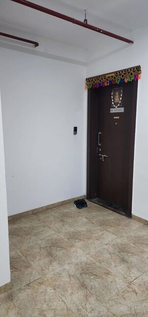 Room in 2 BHK Apartment at VTP Belair, Mahalunge – for Rent