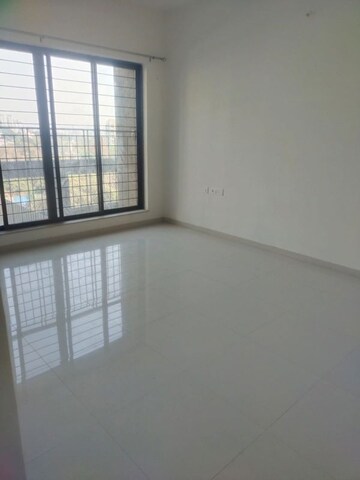 Room in 2 BHK Apartment at Skyi Songbirds, Bavdhan – for Rent