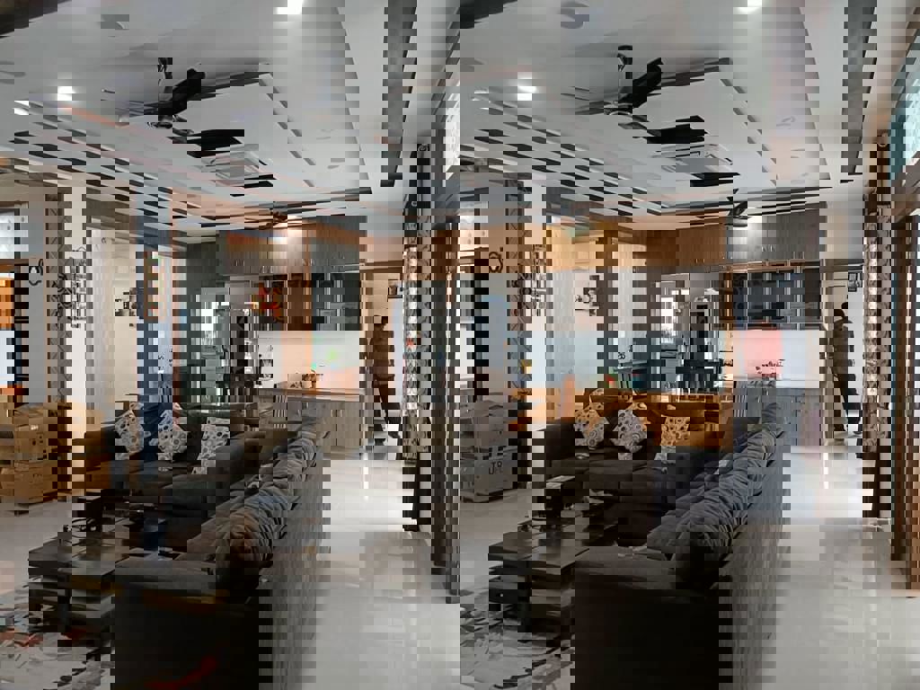 4 BHK + Servant Room Apartment For Rent in Hi Tech City