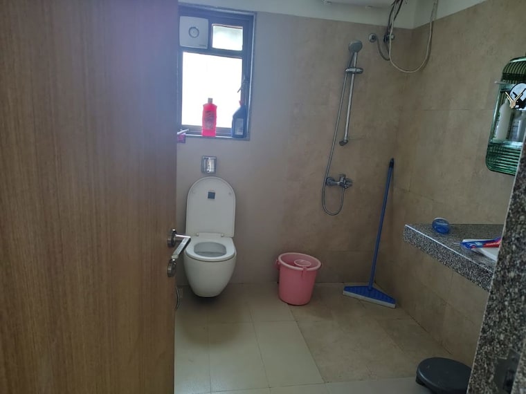 Bathroom, skyi-songbirds 3 Bedroom 1500 Sq.Ft. Apartment In Bavdhan Pune 9841542