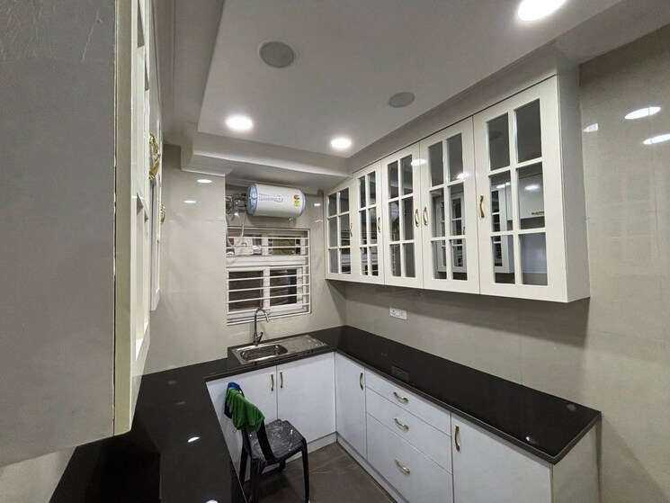 Kitchen, west end colony 4 Bedroom 500 Sq.Yd. Apartment In West End Colony Delhi 9841563