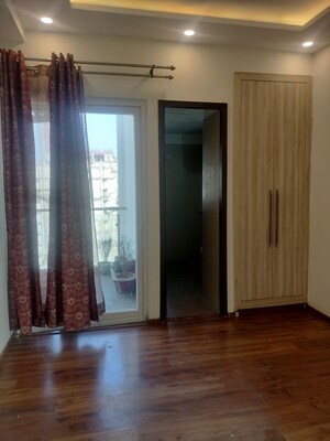 Building Lobby in 2 BHK Builder Floor at Amrapali Zodiac, Sector 120 – for Rent