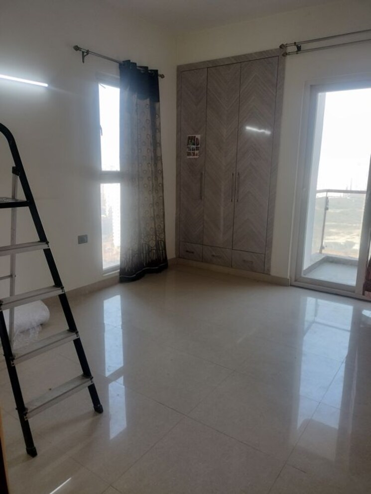 Room, amrapali-zodiac 2 Bedroom 950 Sq.Ft. Builder Floor In Sector 120 Noida 9841566