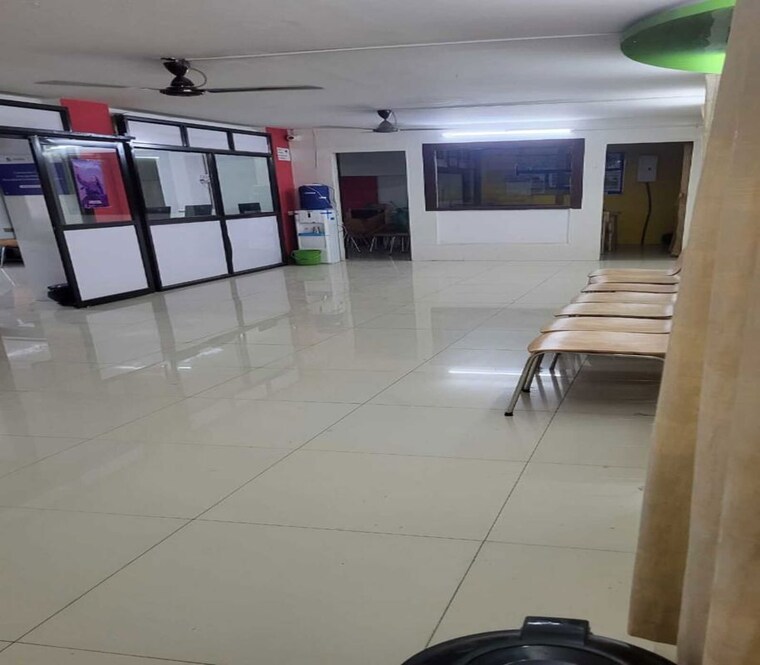 Team Area, dadar east Commercial Office Space 2000 Sq.Ft. In Dadar East Mumbai 9841565