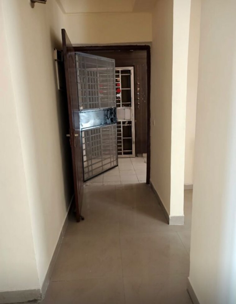 Room, rps-savana 2 Bedroom 822 Sq.Ft. Apartment In Sector 88 Faridabad 9841603