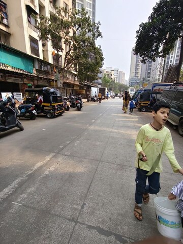 Parking in 1 RK Apartment at Riddhi Garden, Malad East – for Rent