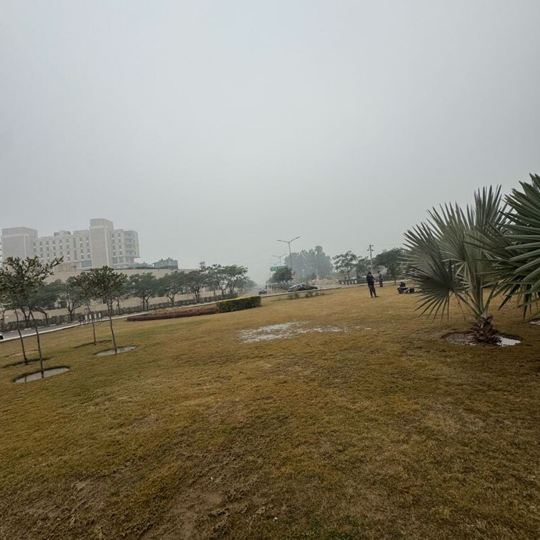  Parking, aerocity  500 Sq.Yd. Plot In Aerocity Mohali 9841655