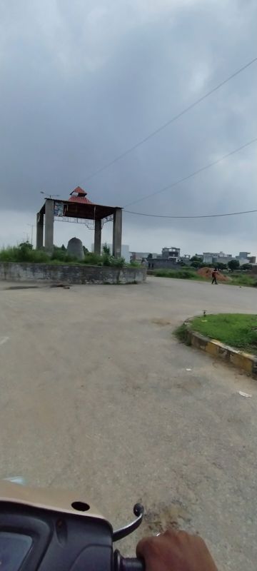 Plot For Sale in Lal Kuan