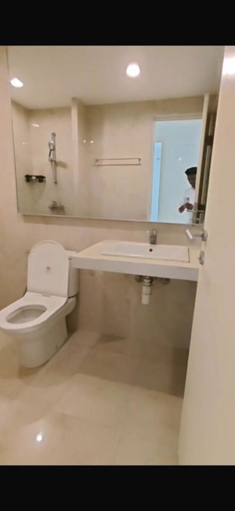 Bathroom, hiranandani-canary 3 Bedroom 1320 Sq.Ft. Apartment In Ghodbunder Road Thane 9841765