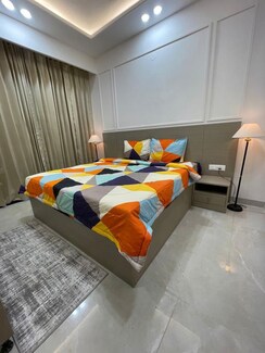 StudioBuilder Floor For Rent in Sector 52