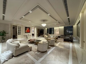 Team Area in 6 BHK Villa at Sultanpur – for Sale