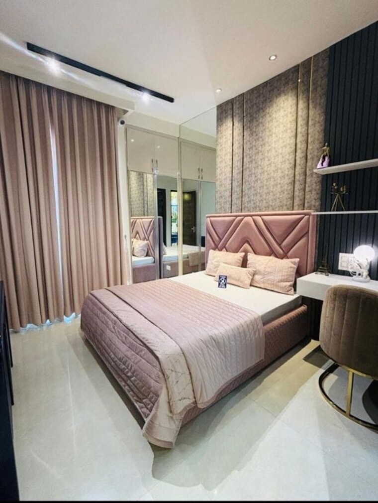 Bedroom, defence colony 3 Bedroom 1944 Sq.Ft. Builder Floor In Defence Colony Delhi 9841852