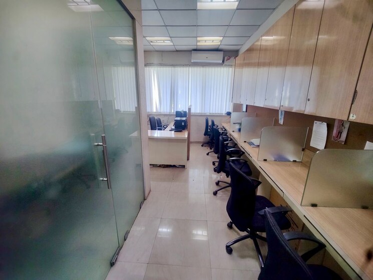 Team Area, malad west Commercial Office Space 400 Sq.Ft. In Malad West Mumbai 9841891