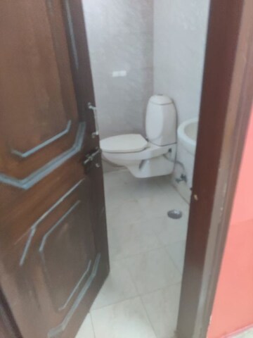 Bathroom in 2 BHK Apartment at Hauz Khas – for Rent