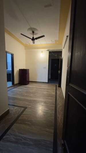 Bedroom in 1 BHK Apartment at Chattarpur – for Rent