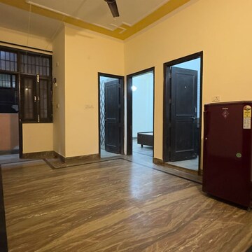 Room in 1 BHK Apartment at Chattarpur – for Rent