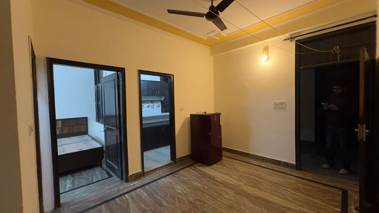 Room, chattarpur 1 Bedroom 450 Sq.Ft. Apartment In Chattarpur Delhi 9842074