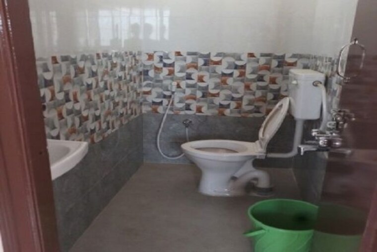 Bathroom, btm layout 1 1 Bedroom 215 Sq.Ft. Builder Floor In Btm Layout 1 Bangalore 9842081