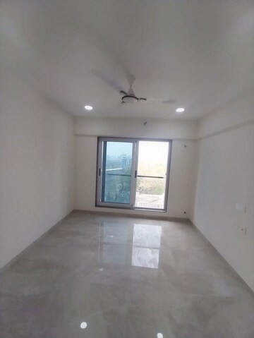 Room in 1.5 BHK Apartment at Andheri East – for Sale