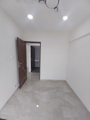 Room in 1.5 BHK Apartment at Andheri East – for Sale