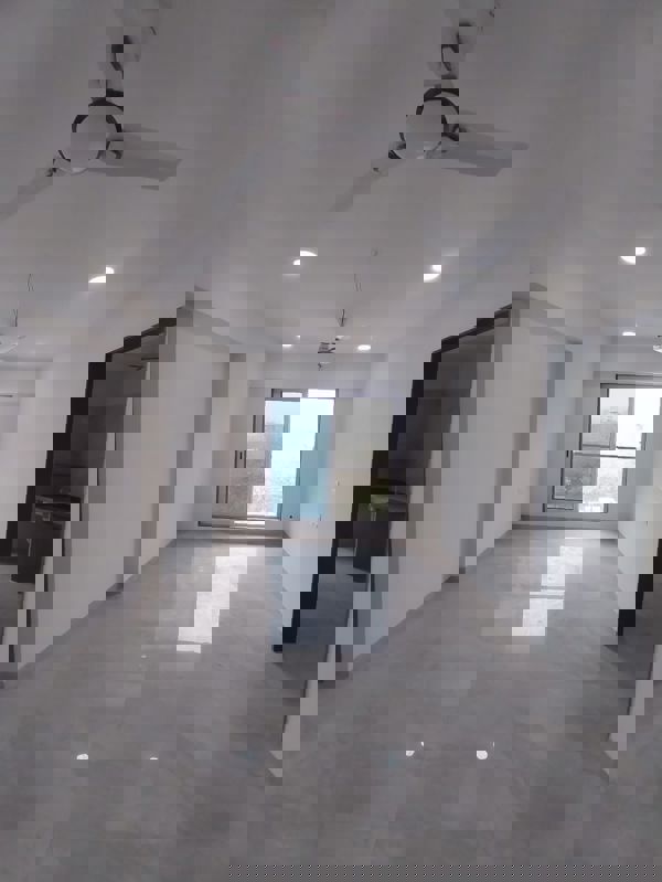 1.5 BHK Apartment For Sale in Andheri East