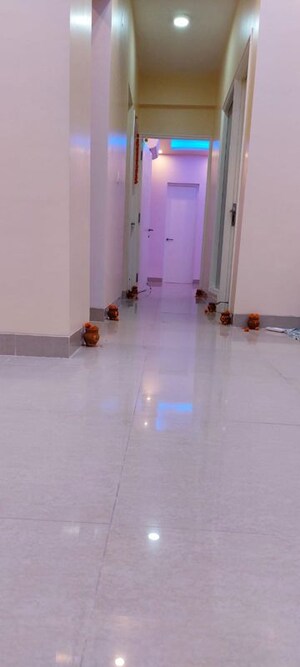 Bathroom in 3.5 BHK Apartment at Emaar Emerald Estate, Sector 65 – for Rent