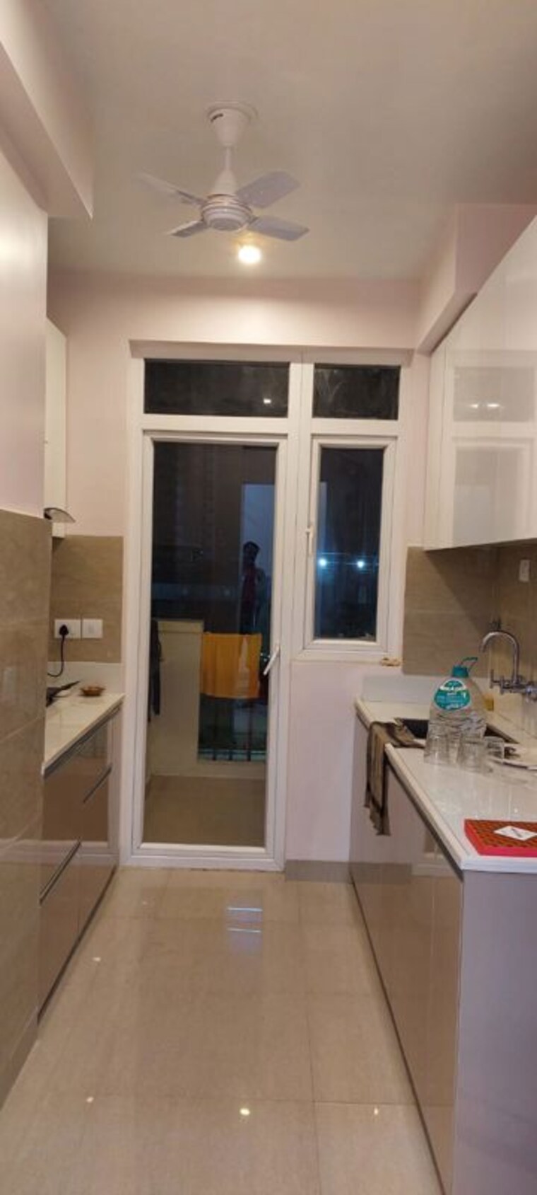 Kitchen, emaar-emerald-estate 3.5 Bedroom 1310 Sq.Ft. Apartment In Sector 65 Gurgaon 9842084