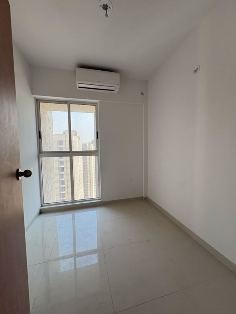 Bedroom, lodha-codename-premier 2.5 Bedroom 759 Sq.Ft. Apartment In Mangaon Thane 9842158