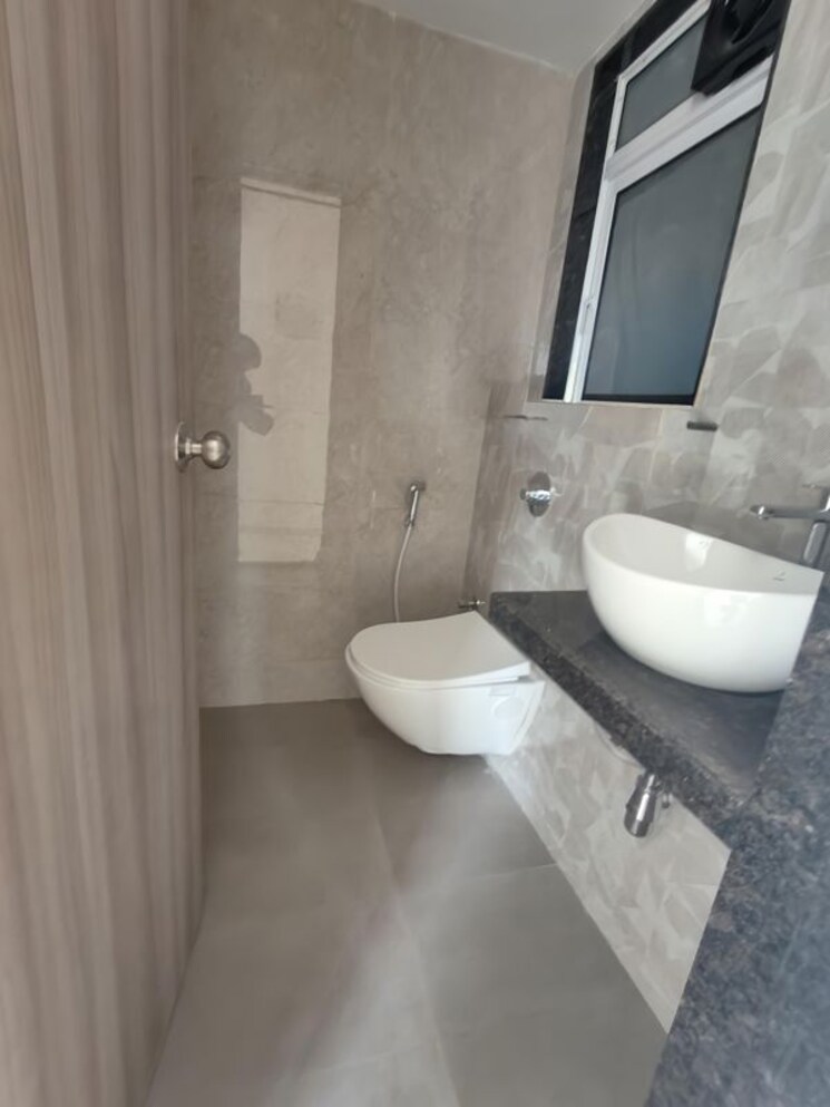 Bathroom, ashar-axis 1 Bedroom 462 Sq.Ft. Apartment In Majiwada Thane 9842231