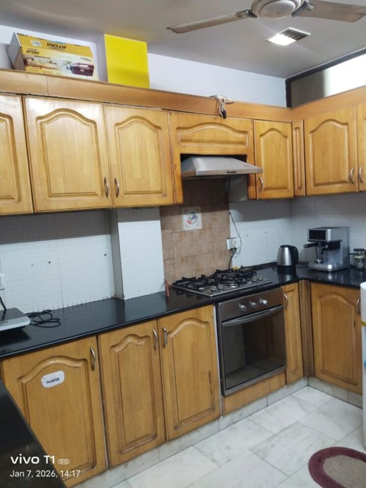 Kitchen, lajpat nagar i 2 Bedroom 100 Sq.Yd. Apartment In Lajpat Nagar I Delhi 9842282