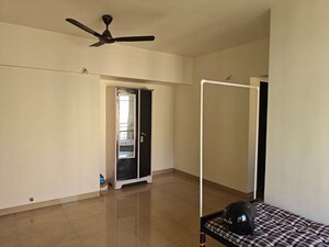 Room in 2 BHK Apartment at Akanksha Rainart, Vartak Nagar – for Rent