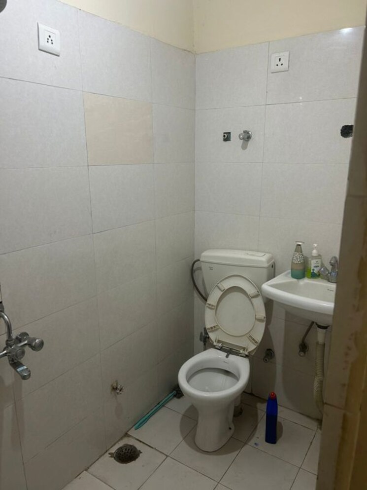 Bathroom, adore-happy-homes-grand 3 Bedroom 645 Sq.Ft. Apartment In Sector 85 Faridabad 9842428