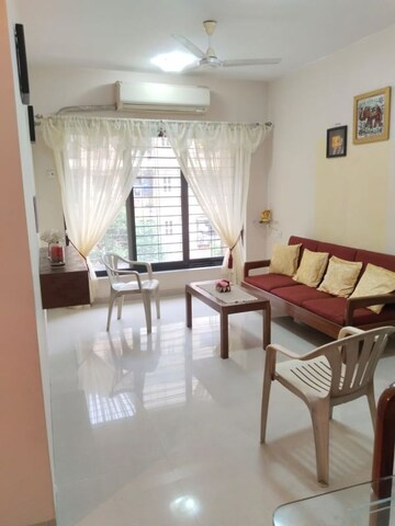 Master Bedroom in 2 BHK Apartment at K Raheja Palm Court, Malad West – for Rent