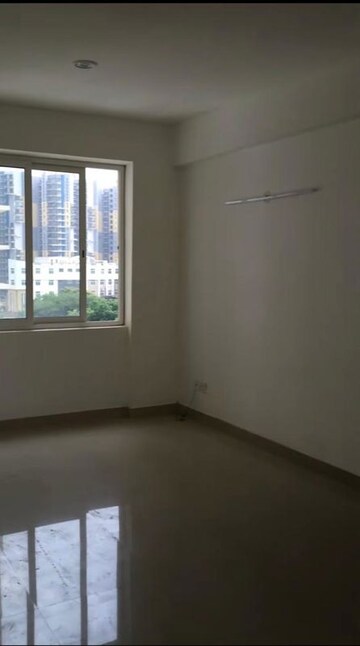 Room in 3.5 BHK Apartment at Alphacorp Gurgaon One 84, Sector 84 – for Rent