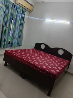 Bedroom in 1 BHK Builder Floor at Saurabh Niwas, Sector 40 – for Rent
