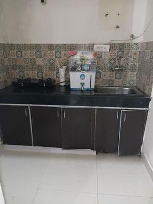Bathroom in 1 BHK Builder Floor at Saurabh Niwas, Sector 40 – for Rent