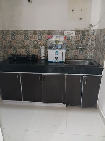Bathroom in 1 BHK Builder Floor at Saurabh Niwas, Sector 40 – for Rent