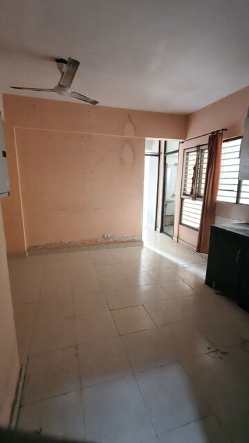 2 BHK Apartment For Rent in OP Floridaa, Sector 82