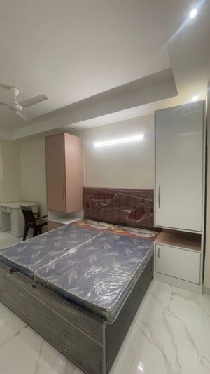 1 RK Builder Floor For Rent in Vipul Agora, Sector 28