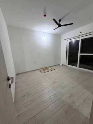 Room in 4 BHK Apartment at Unique K Shire, Punawale – for Rent