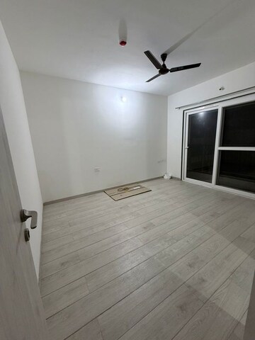 Room in 4 BHK Apartment at Unique K Shire, Punawale – for Rent