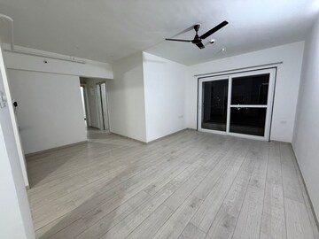 Room in 4 BHK Apartment at Unique K Shire, Punawale – for Rent